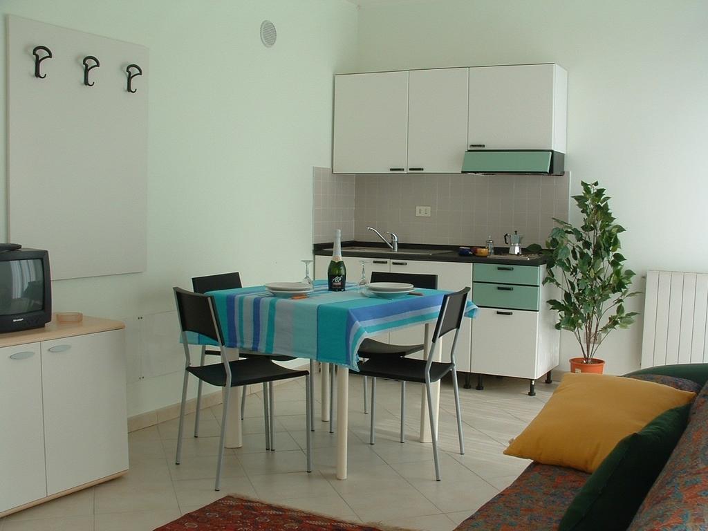 Residence Tre Ponti Verbania Kamer foto