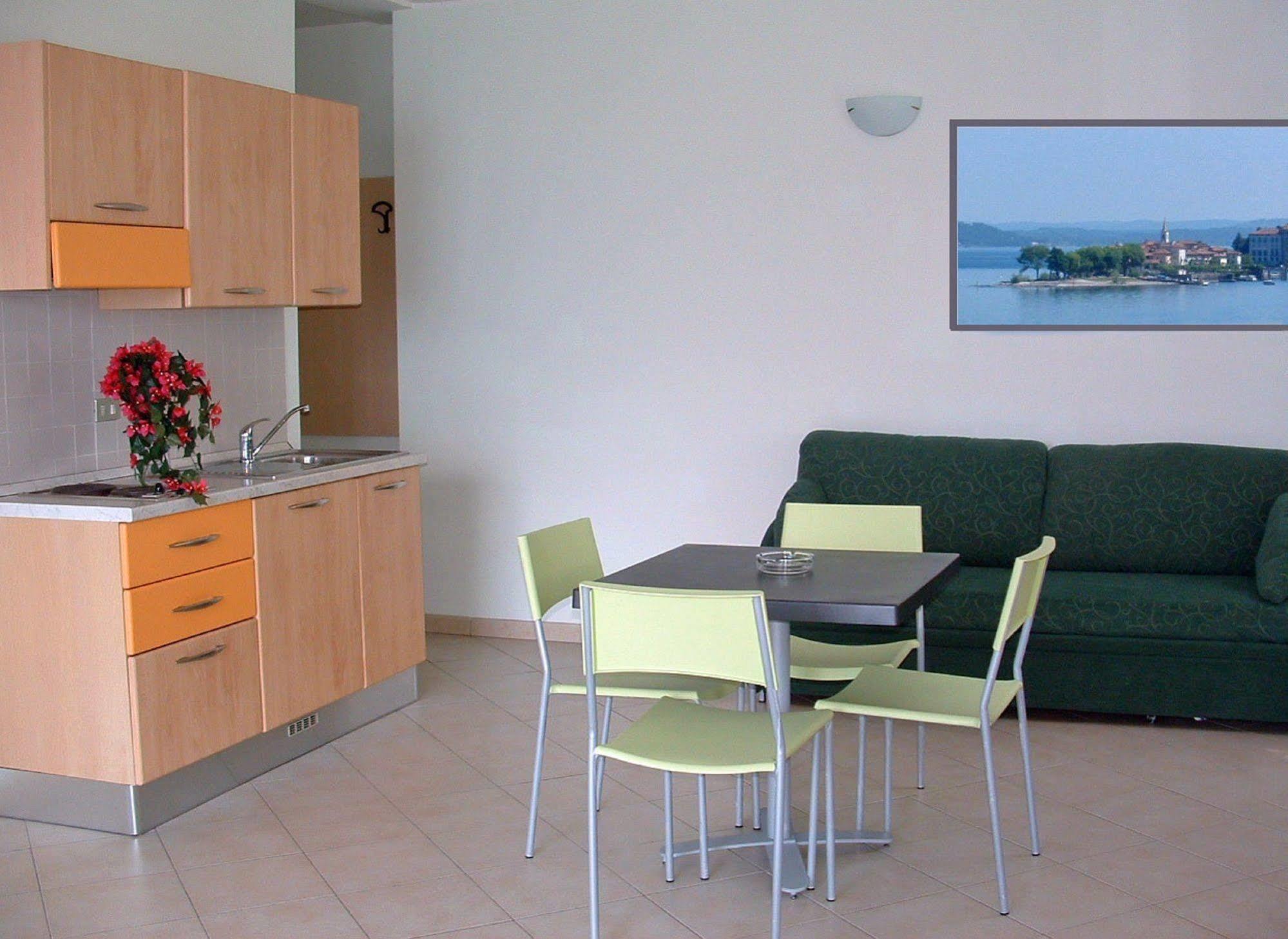 Residence Tre Ponti Verbania Buitenkant foto